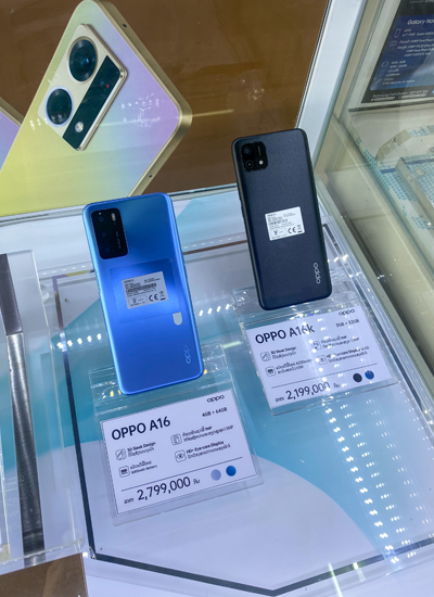 中国ブランド、OPPO広東移動通信(オッポ)のスマートフォン=8月27日(筆者提供)